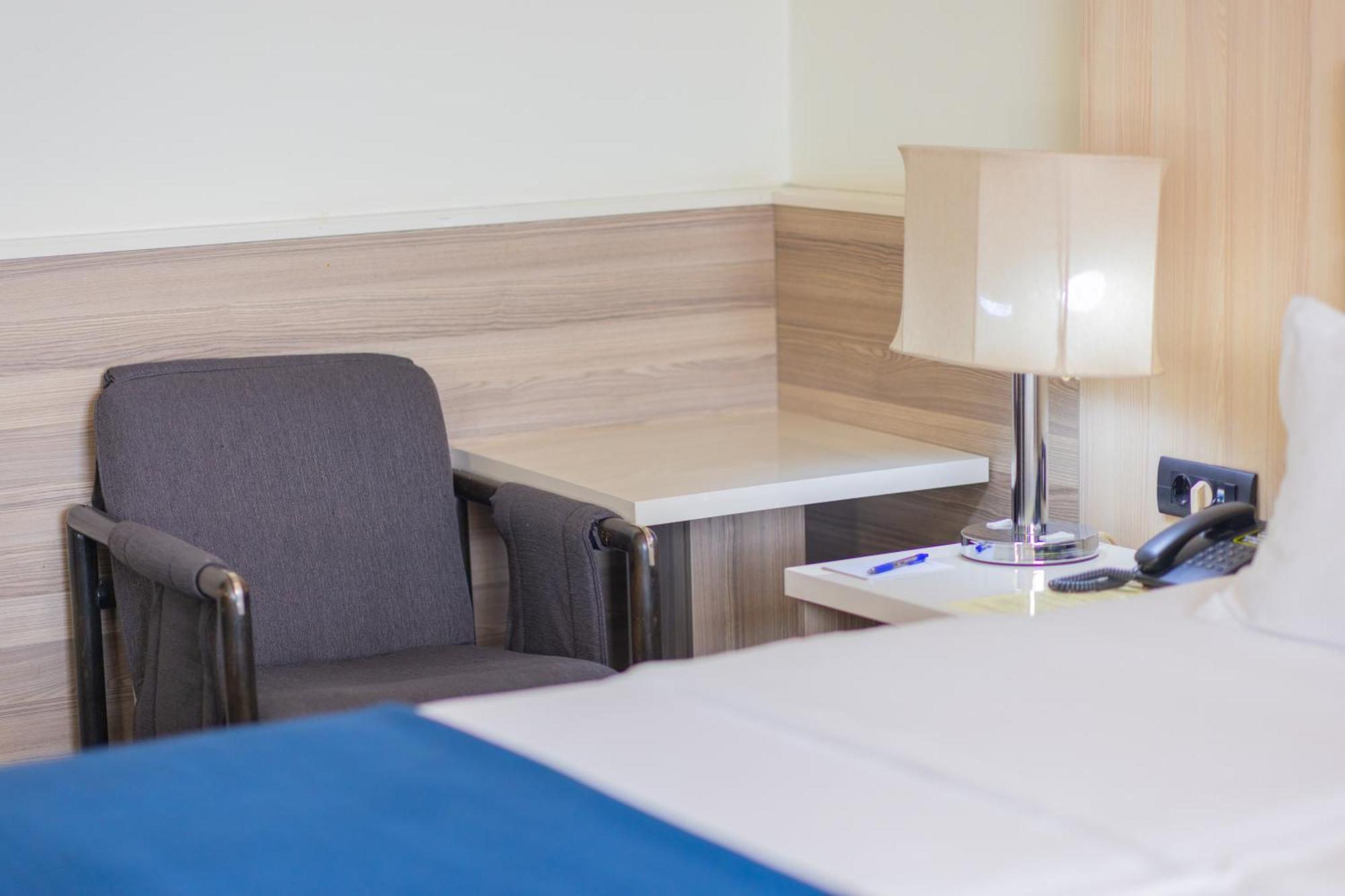 Hotel Holiday Σαράγεβο Εξωτερικό φωτογραφία