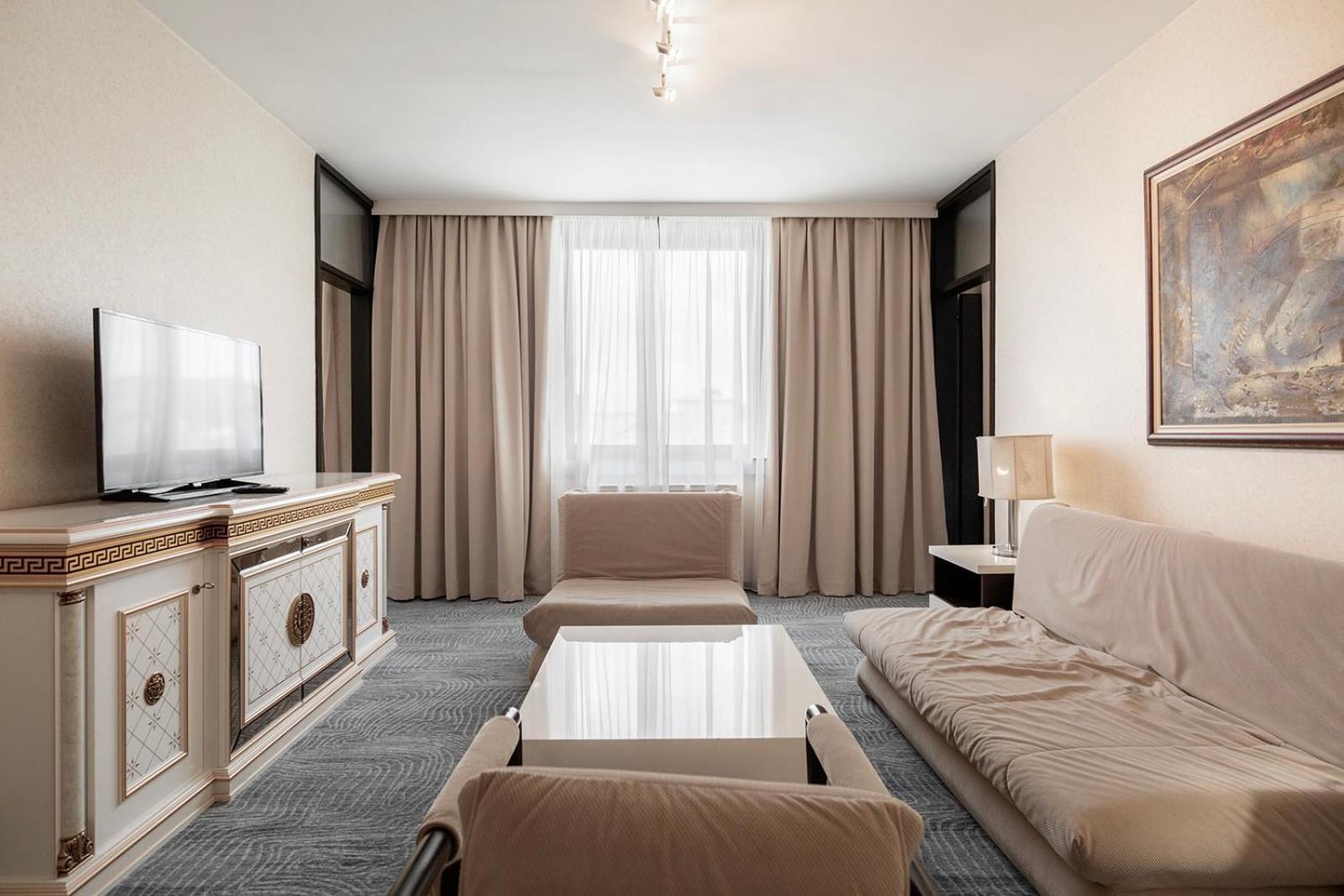 Hotel Holiday Σαράγεβο Εξωτερικό φωτογραφία