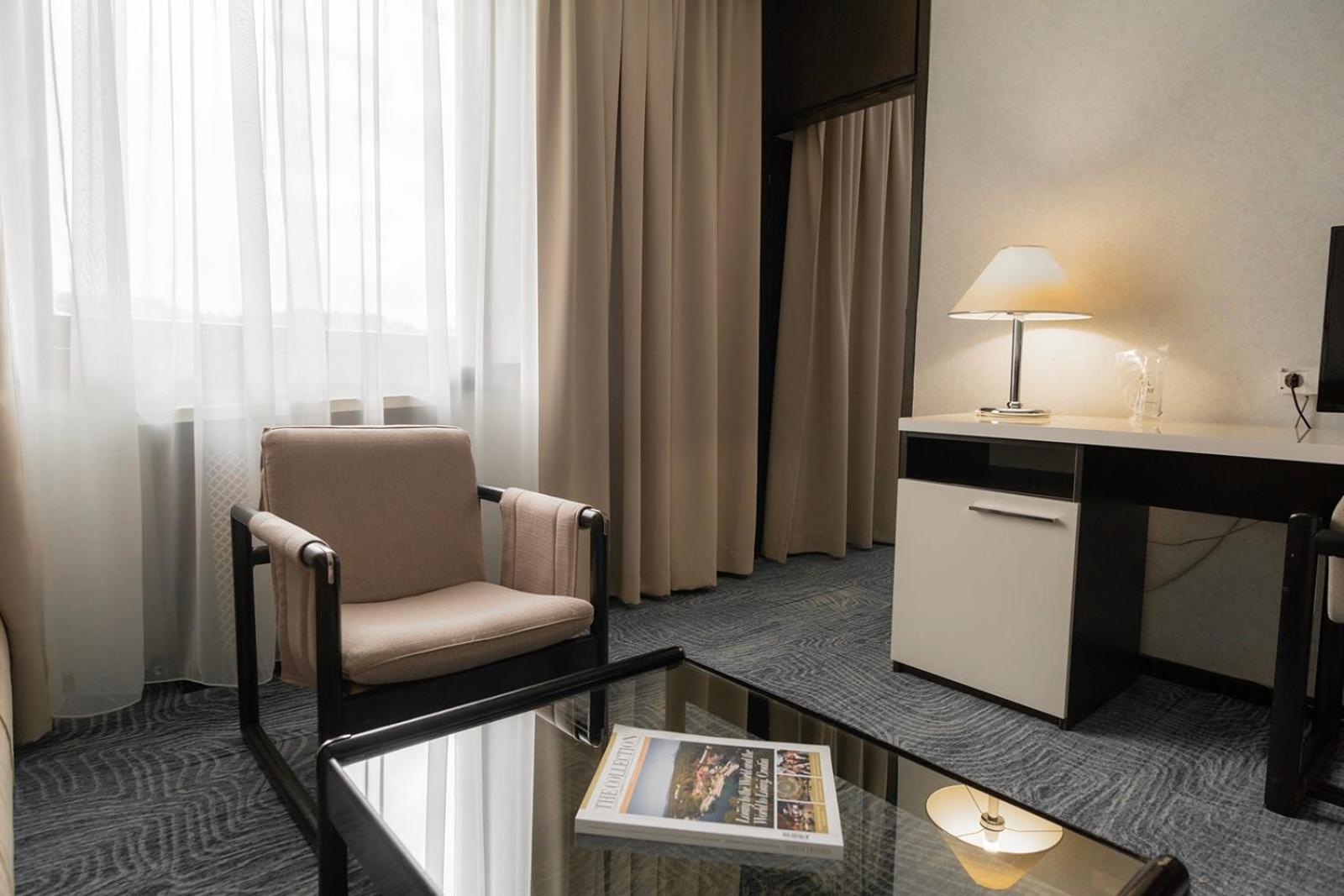 Hotel Holiday Σαράγεβο Εξωτερικό φωτογραφία