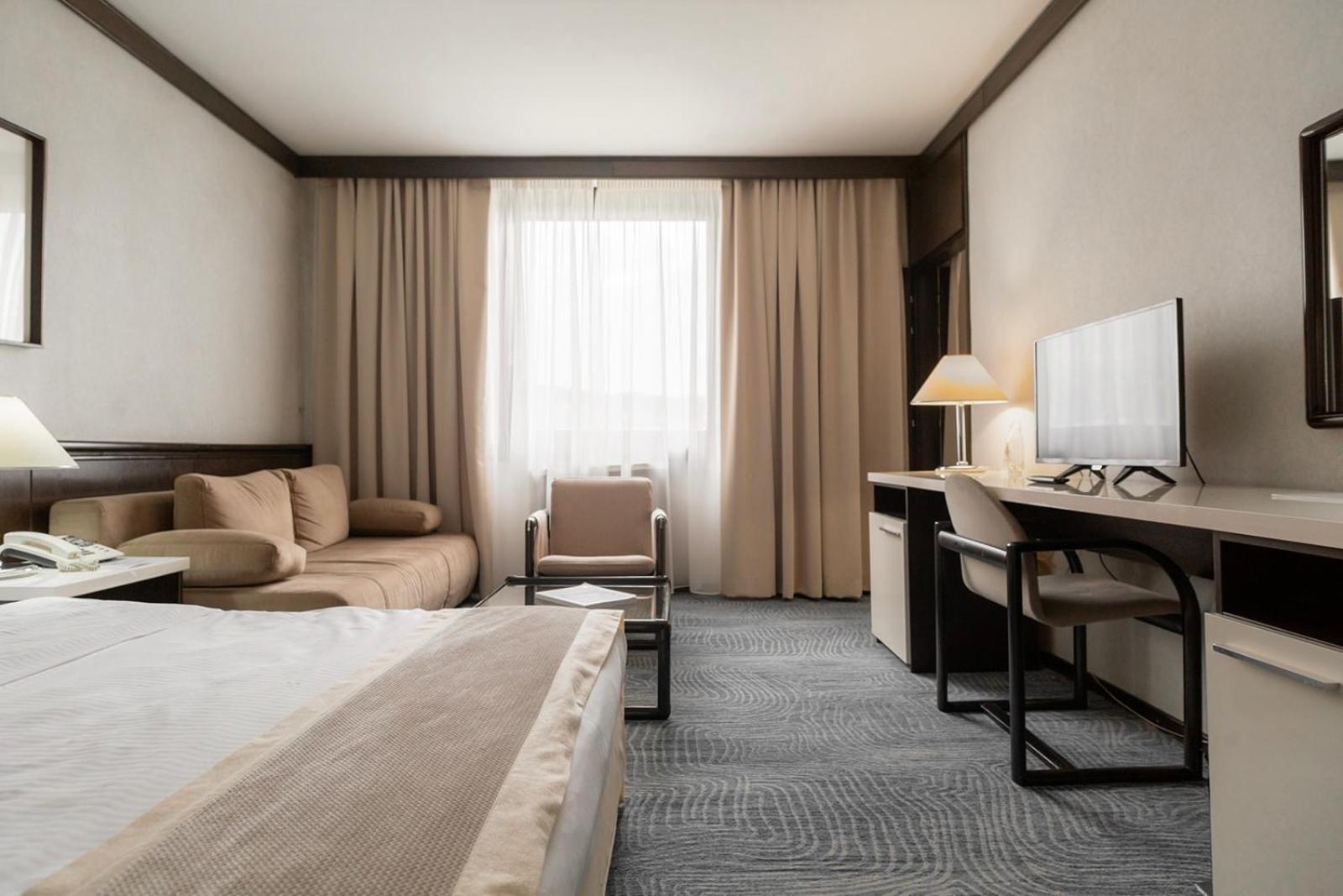 Hotel Holiday Σαράγεβο Εξωτερικό φωτογραφία